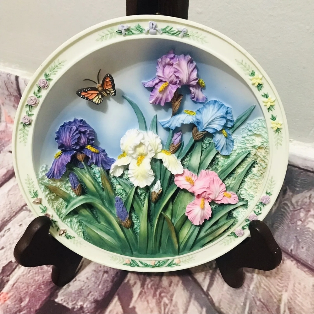 Lena Liu's Beautiful Gardens "The Iris Garden" 3-D Collector Plate - No. C2346 - Picture 7 of 8